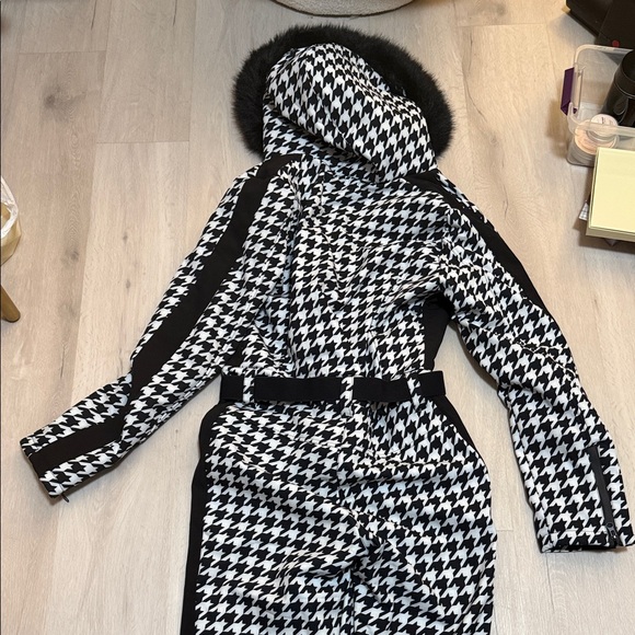Black and White Houndstooth Ski Suit - Picture 6 of 8